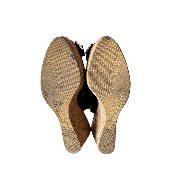 Stuart Weitzman Black Bodajean Bow Patent Leather Wedge Sandals Size 8.5 - Picture 10 of 10